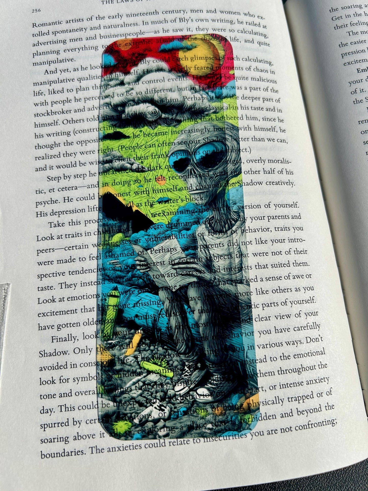 Psychedelic Alien Reading Bookmark – Surreal Space Comic Art with Galaxy Vibes