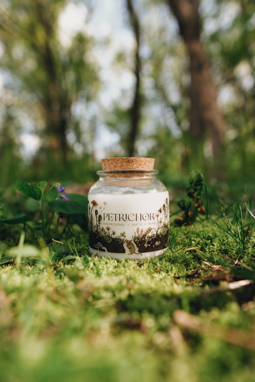Petrichor | Vela de soja de boticario de 8 oz