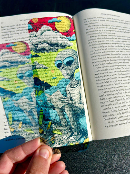 Psychedelic Alien Reading Bookmark – Surreal Space Comic Art with Galaxy Vibes