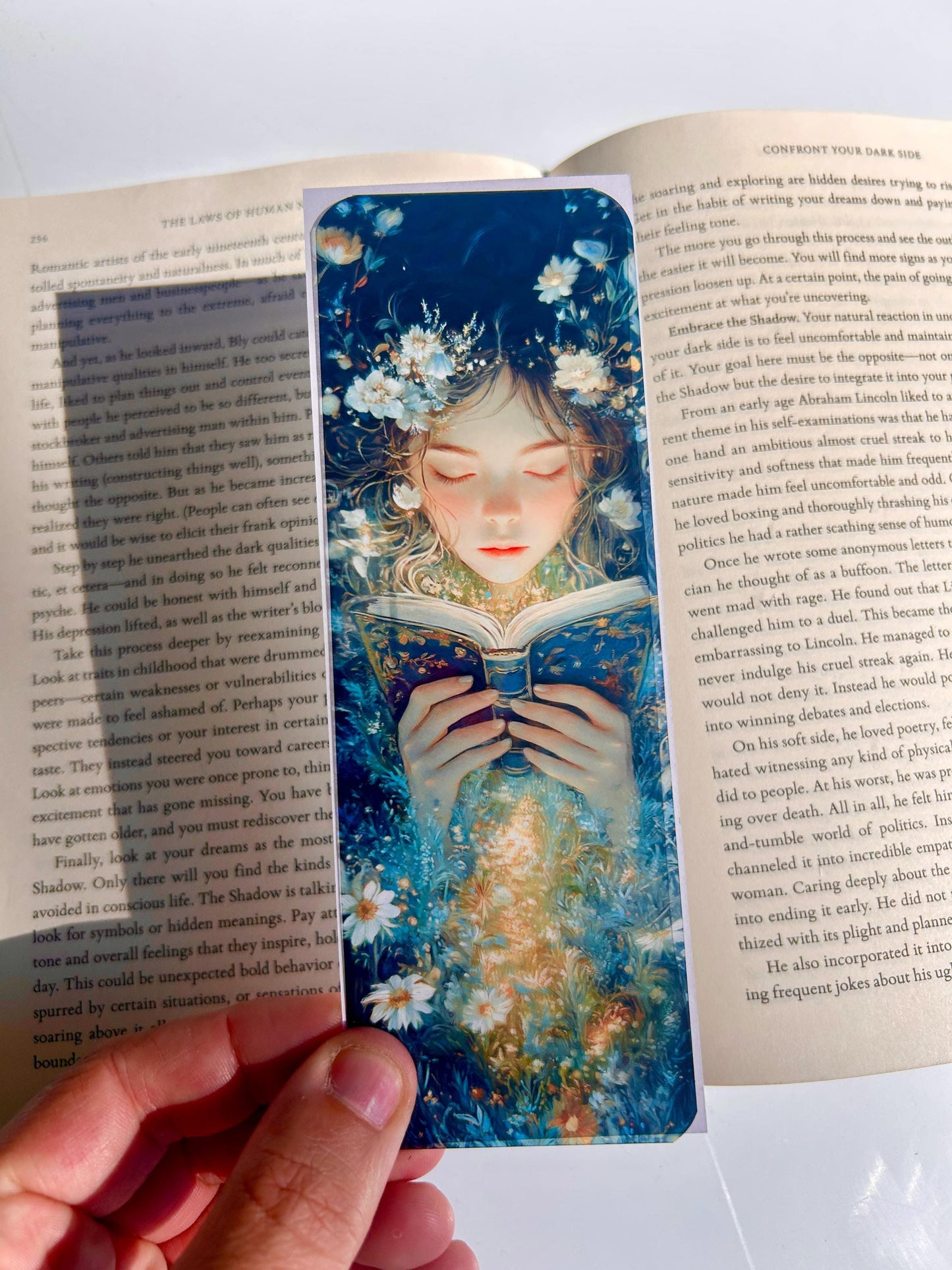 Floral Queen Reading Bookmark – Glowing Meadow, Fantasy Art for Book Lovers