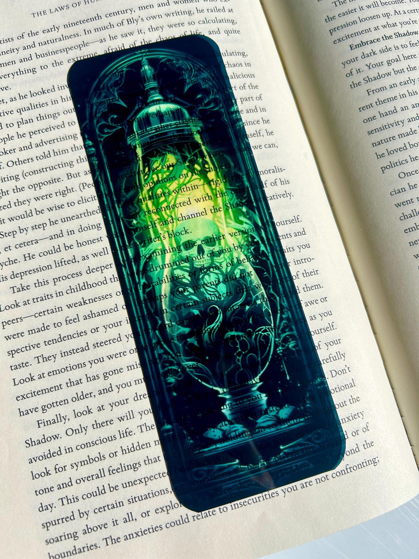 Gothic Poison Bottle Bookmark – Eerie Skull in Glass with Vines | Dark Green Potion Bookmark for Horror & Fantasy Lovers