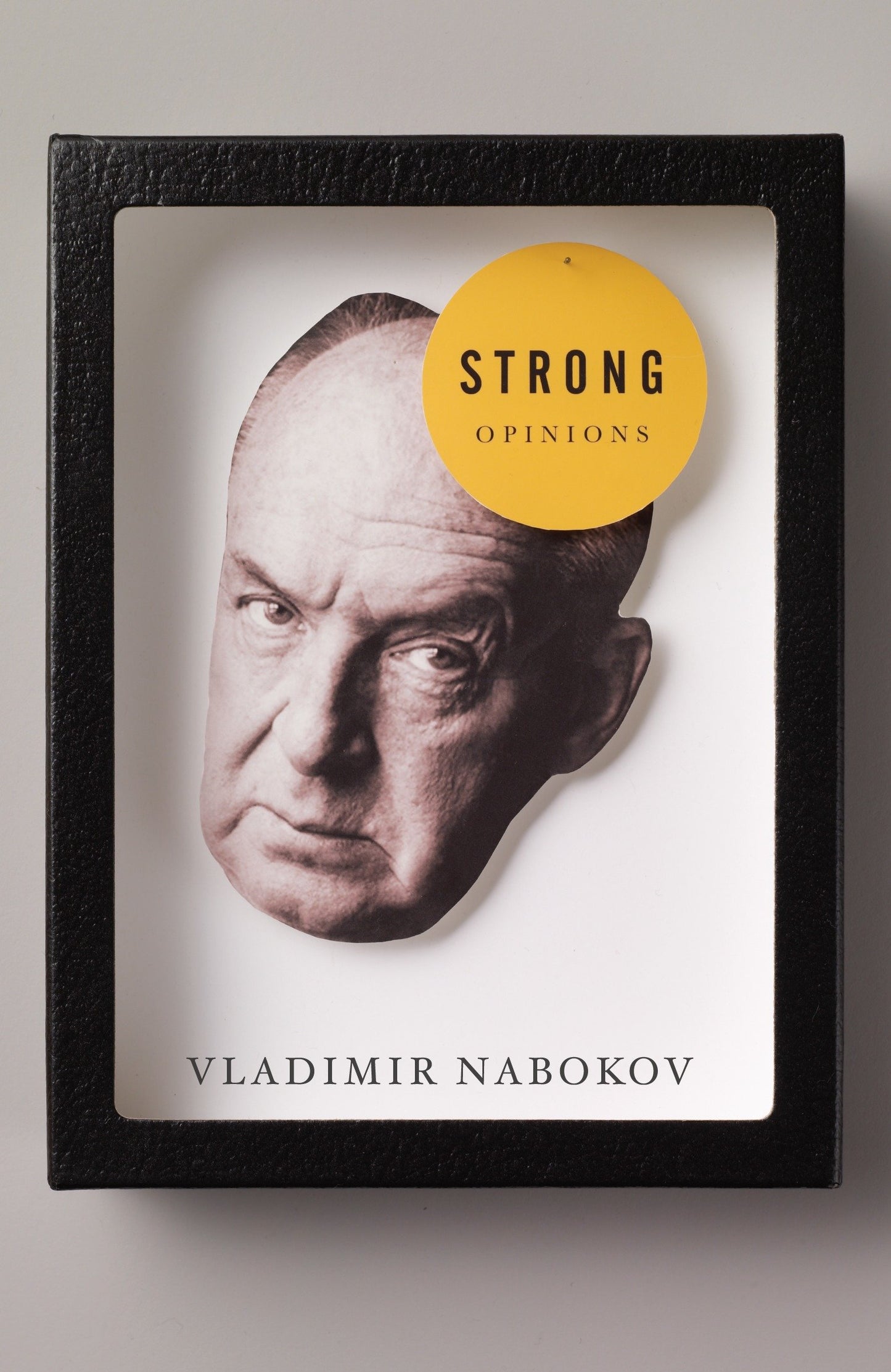 Strong Opinions (Vintage International)