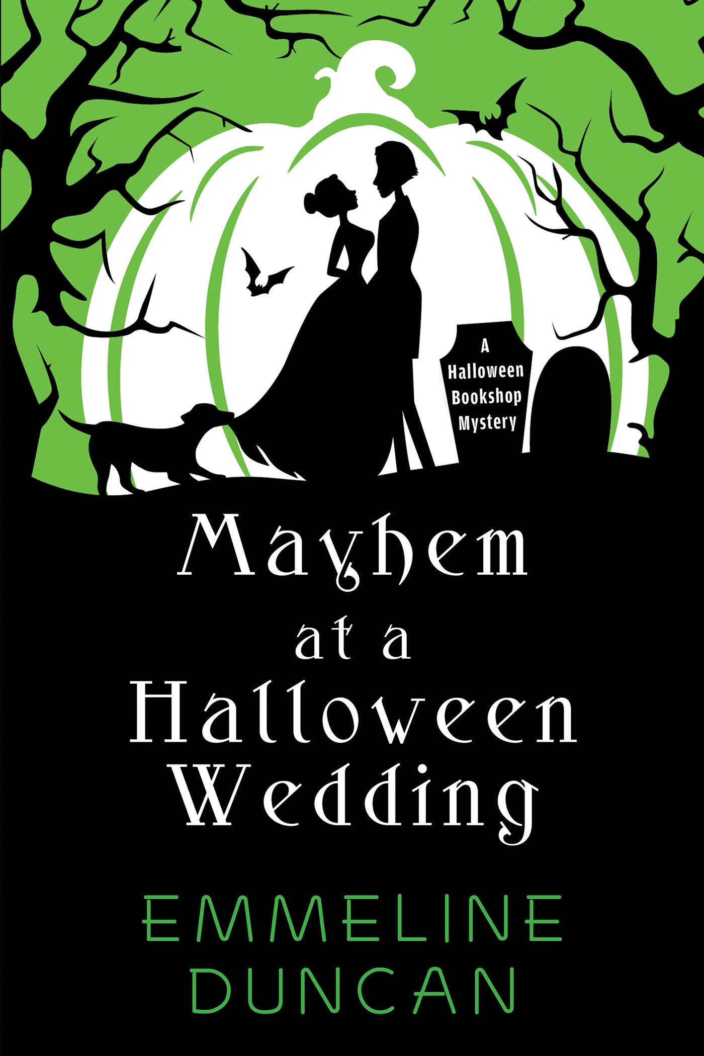 Mayhem at a Halloween Wedding (A Halloween Bookshop Mystery) (Book:2)