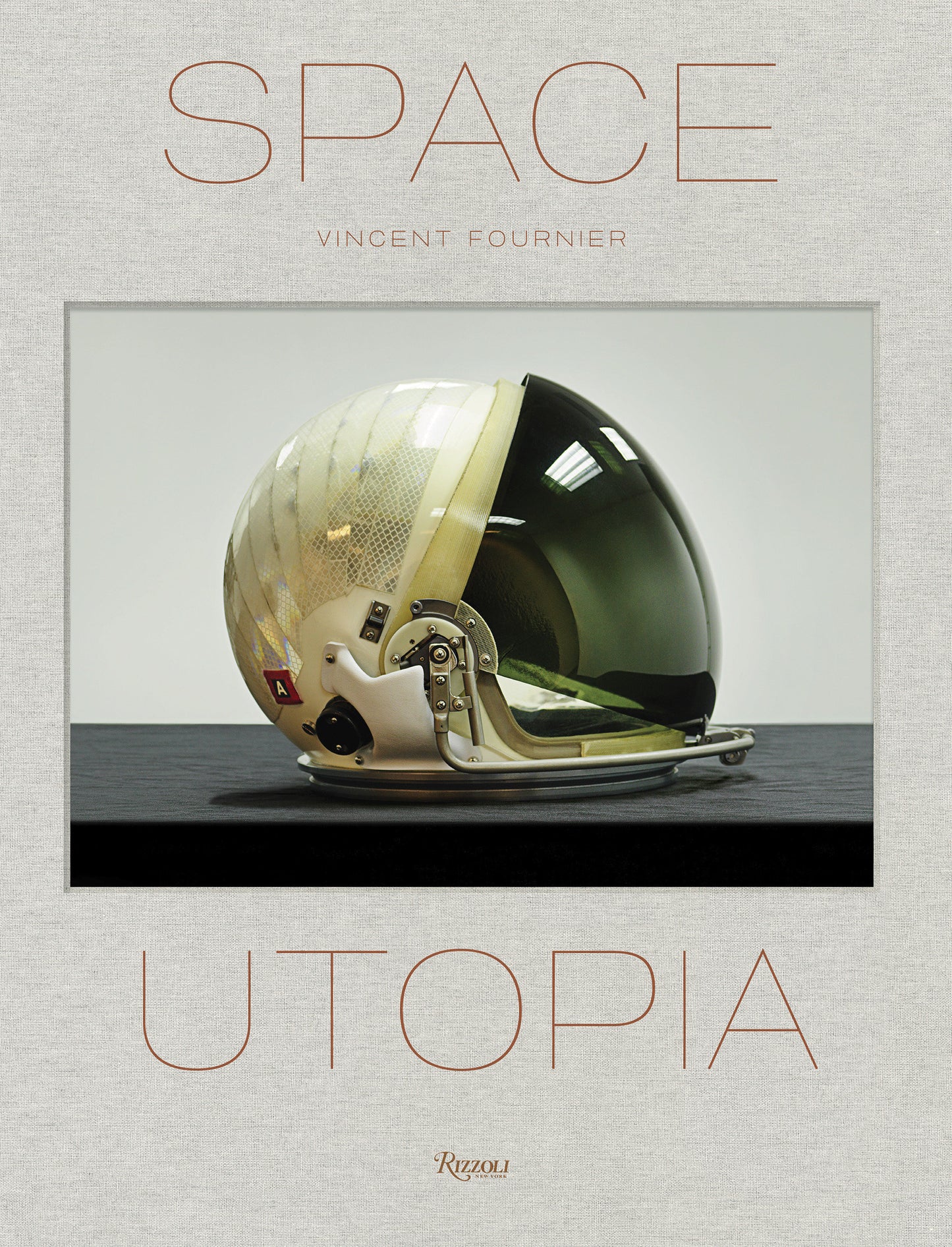 Space Utopia - A Journey Through the History of Space Exploration from the Apollo and Sputnik Programmes to the Next Mission to Mars