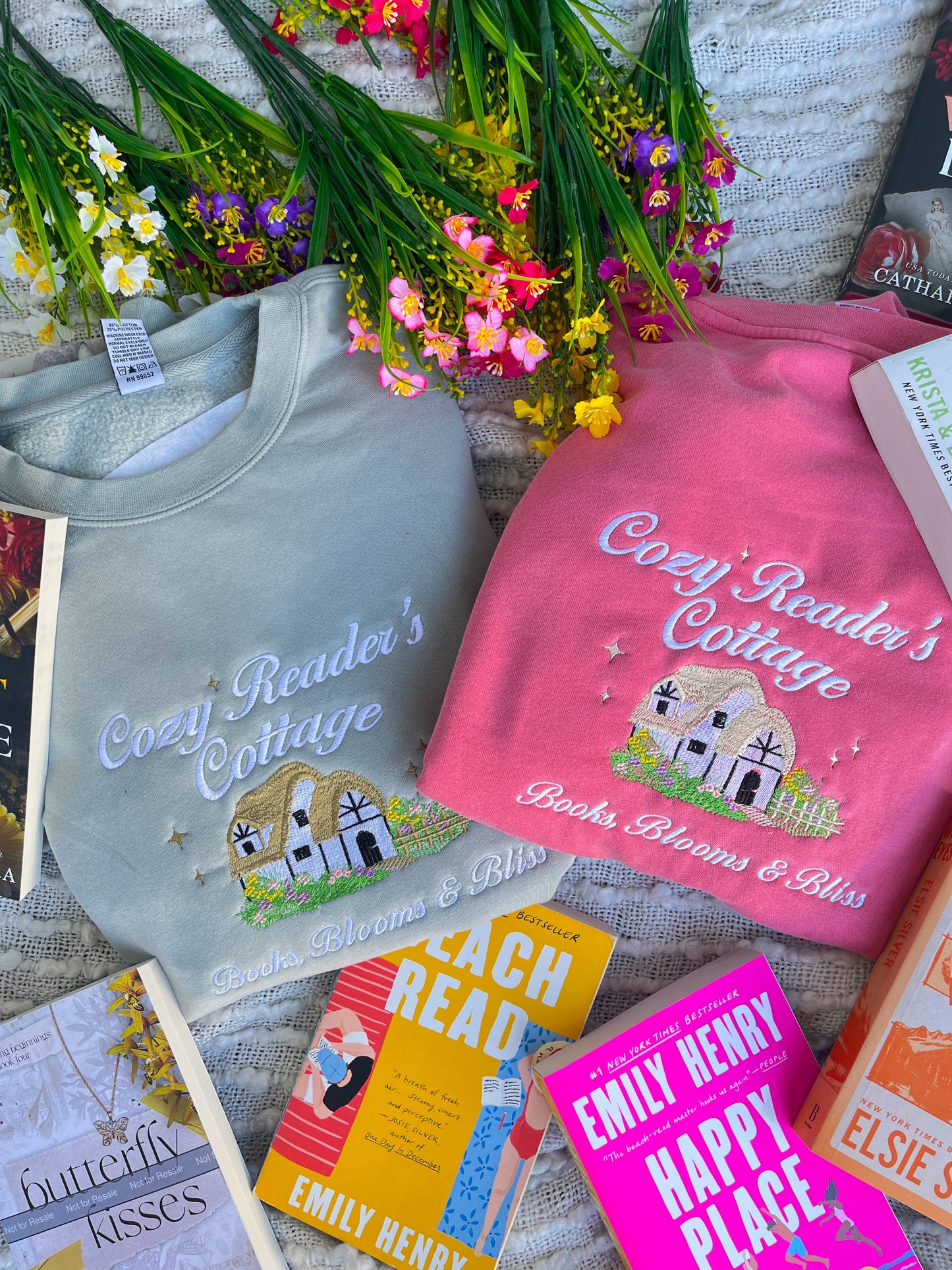 Cozy Readers Cottage Sweatshirt