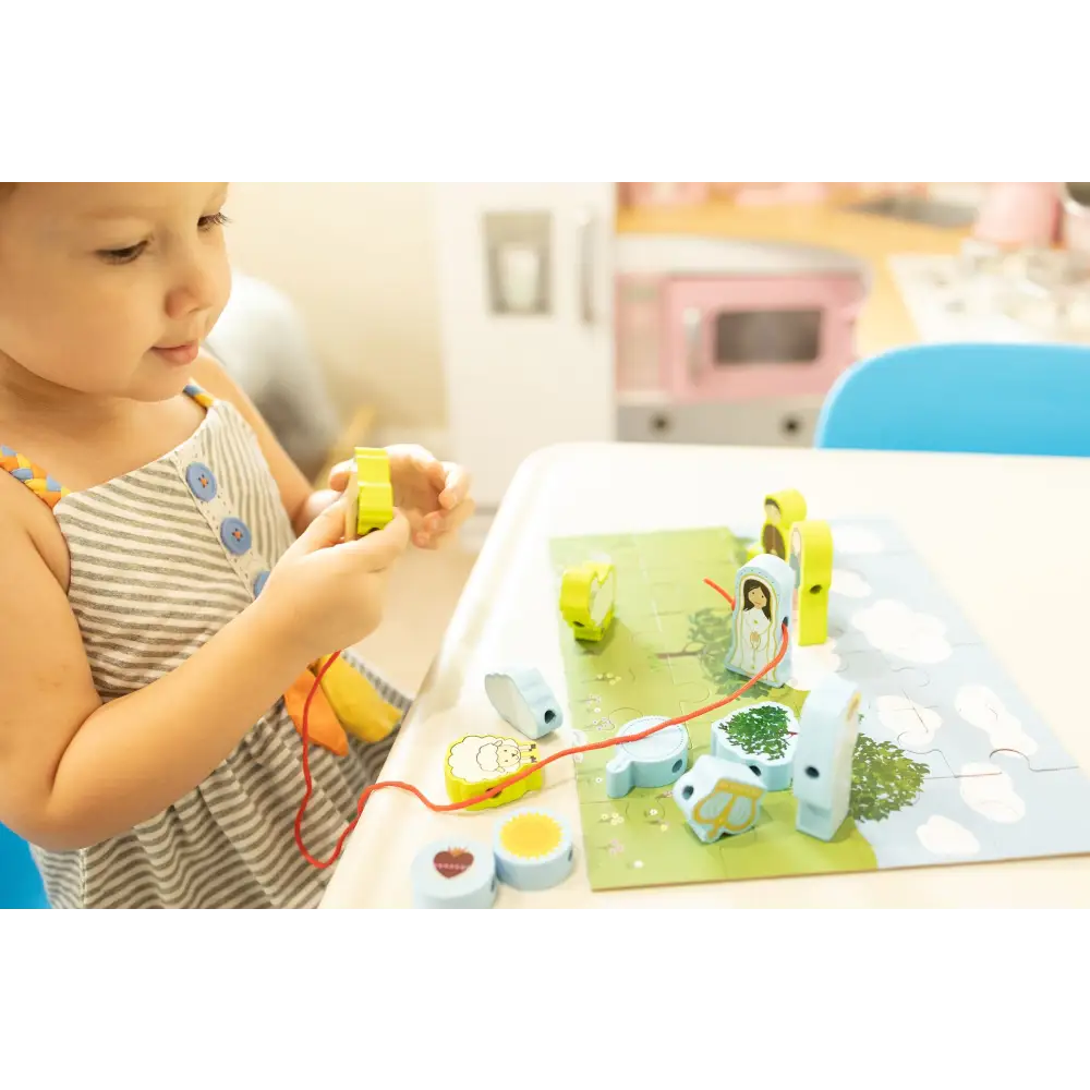 Fatima Lacing Set Toys & Games