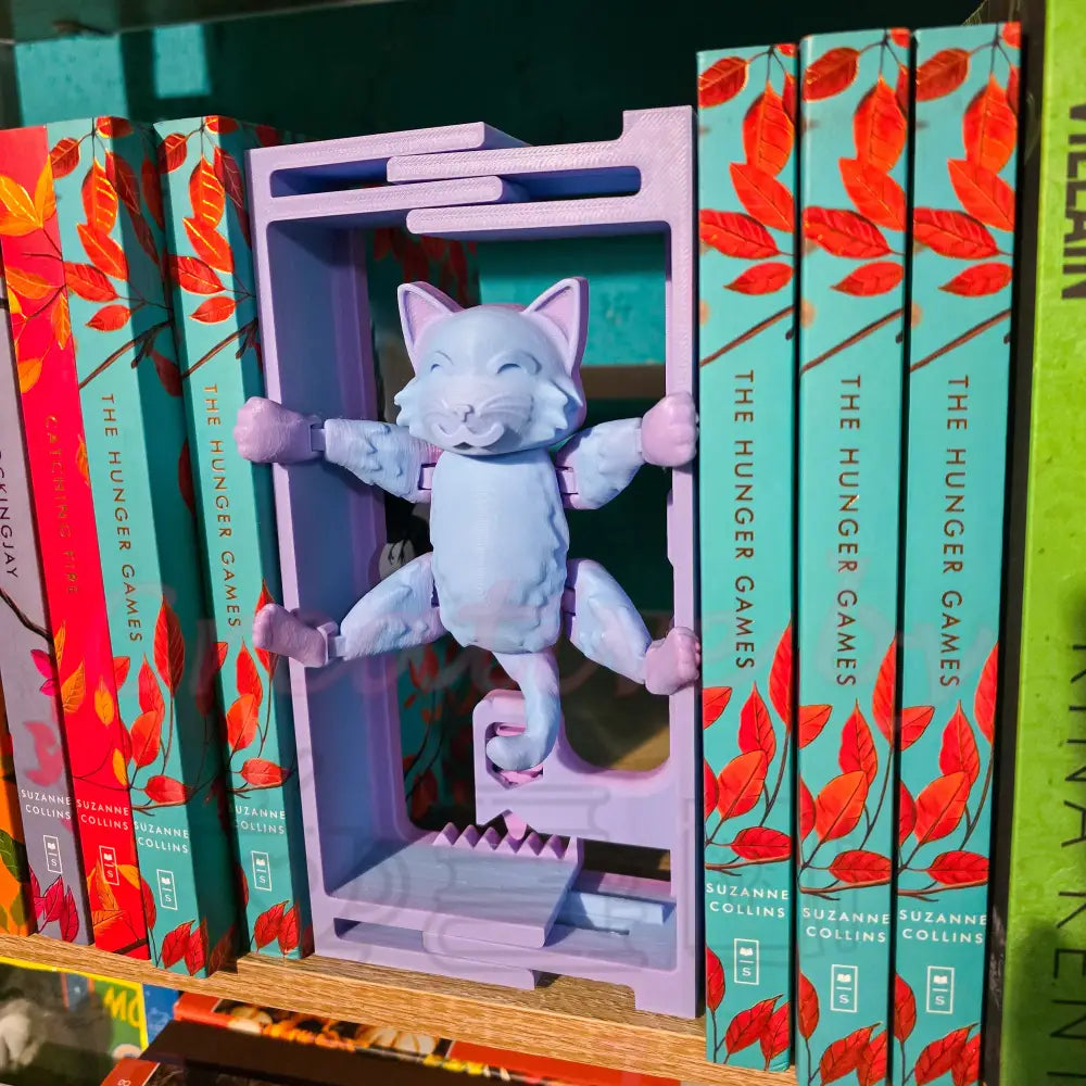 Hanging Cat: Adjustable Book Nook - Book Nook