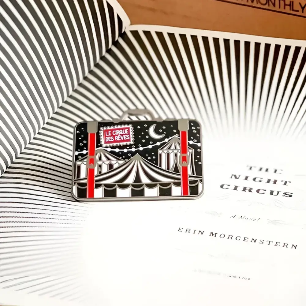 OwlCrate ’PEEK BEHIND THE CURTAIN’ Box - Exclusive - Book Box