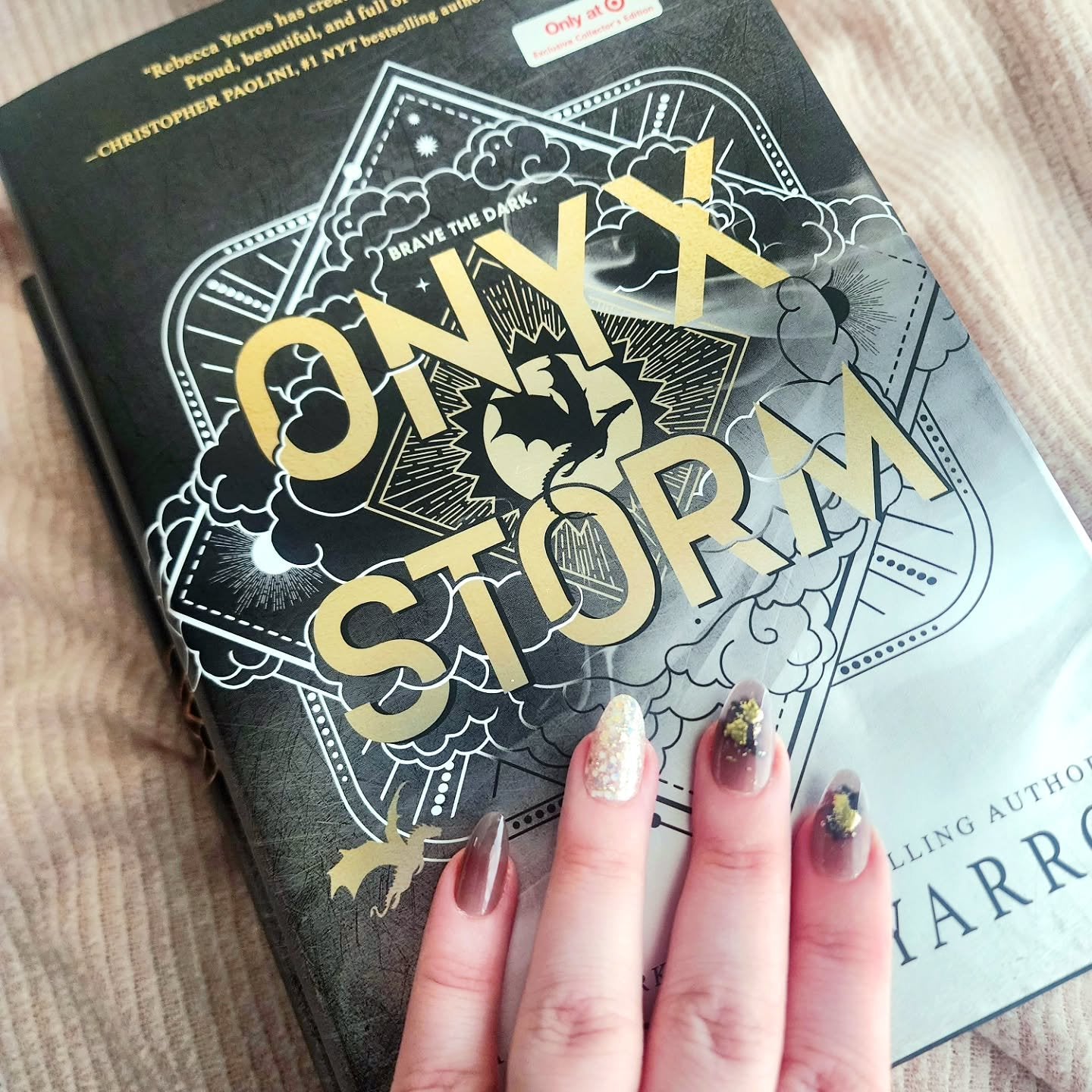 Onyx Storm (Target Limited Edition) (Empyrean #3)