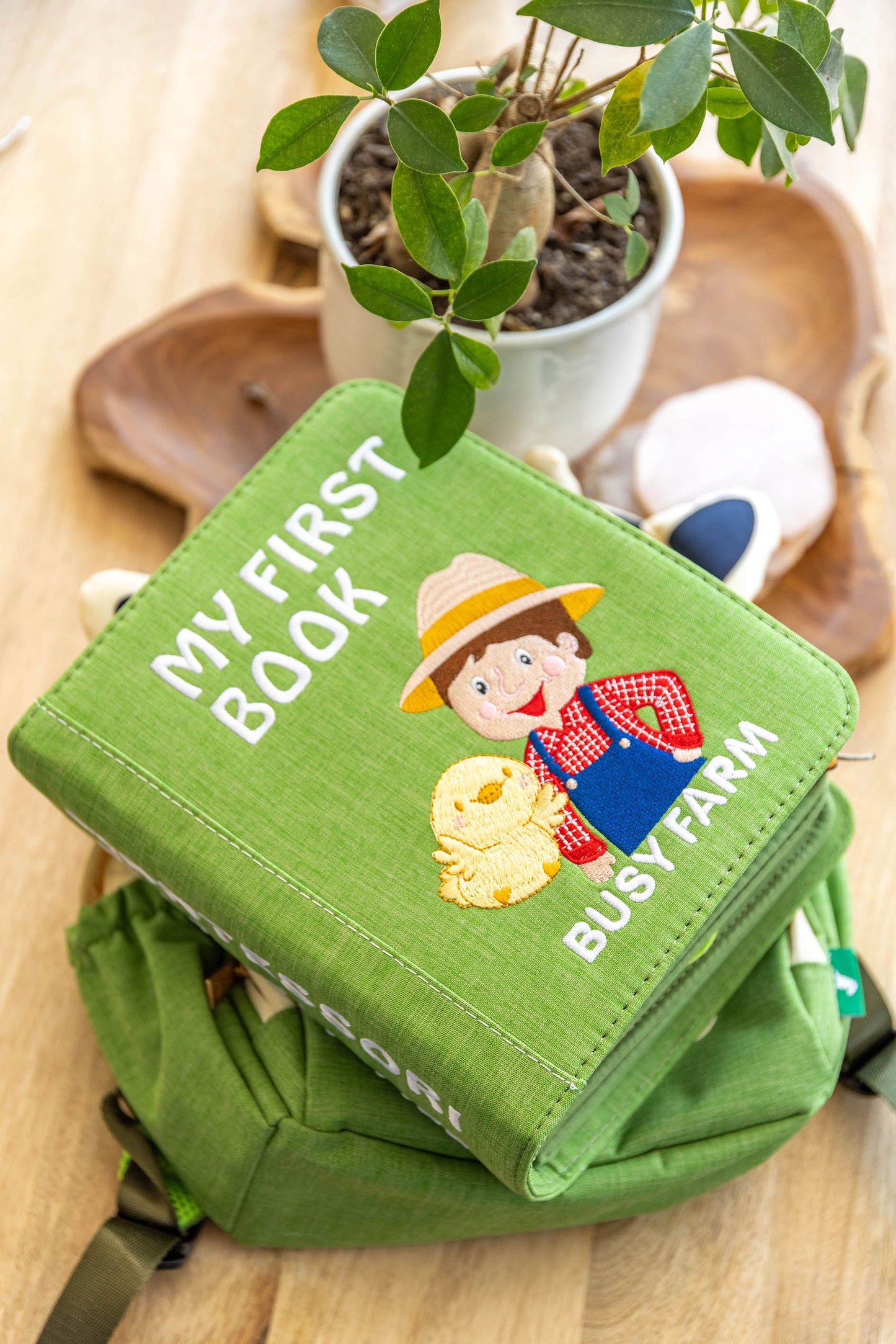 Busy Farm Book