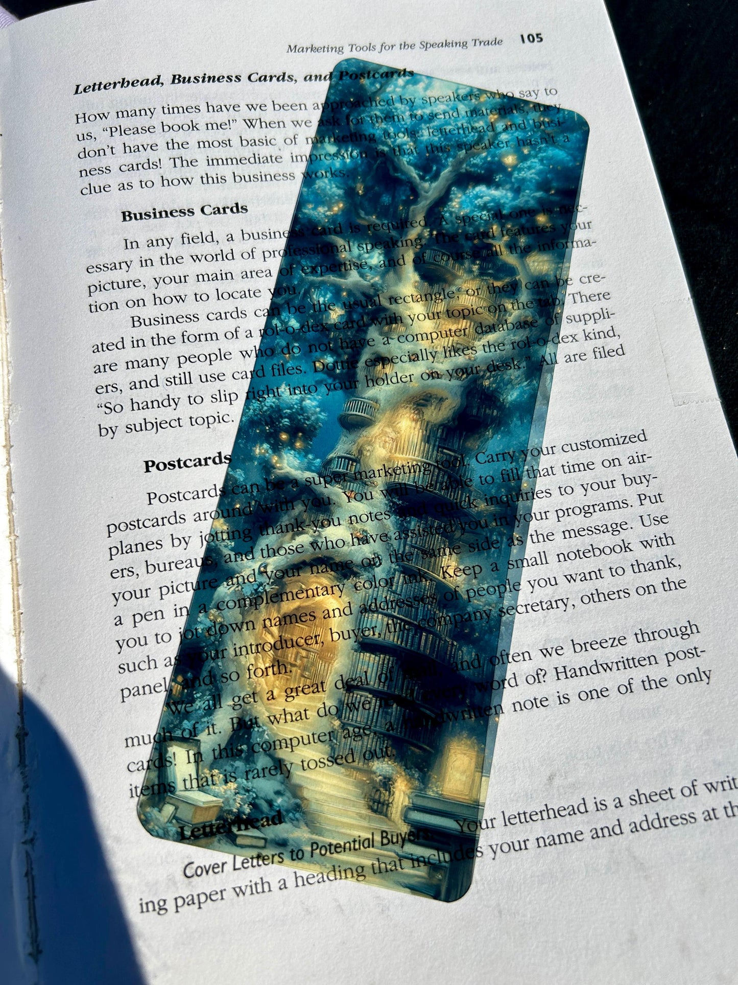 Secret Tree Library Bookmark – Glowing Staircase & Towering Shelves in a Magical Tree, Fantasy Bookmark for Dreamy Readers
