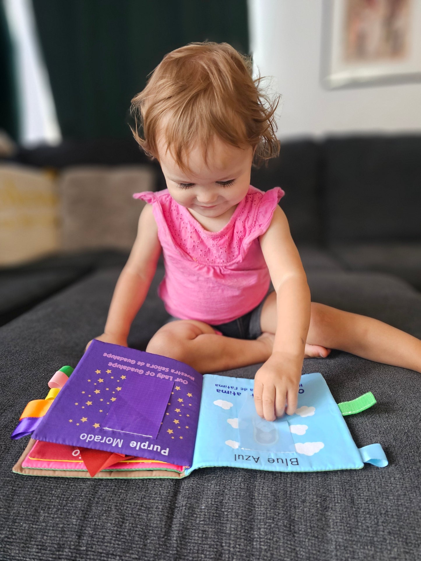 My First Mary Book: Colors / Mi primer libro de la Virgen María: Los Colores (An English–Spanish Bilingual Cloth Book)