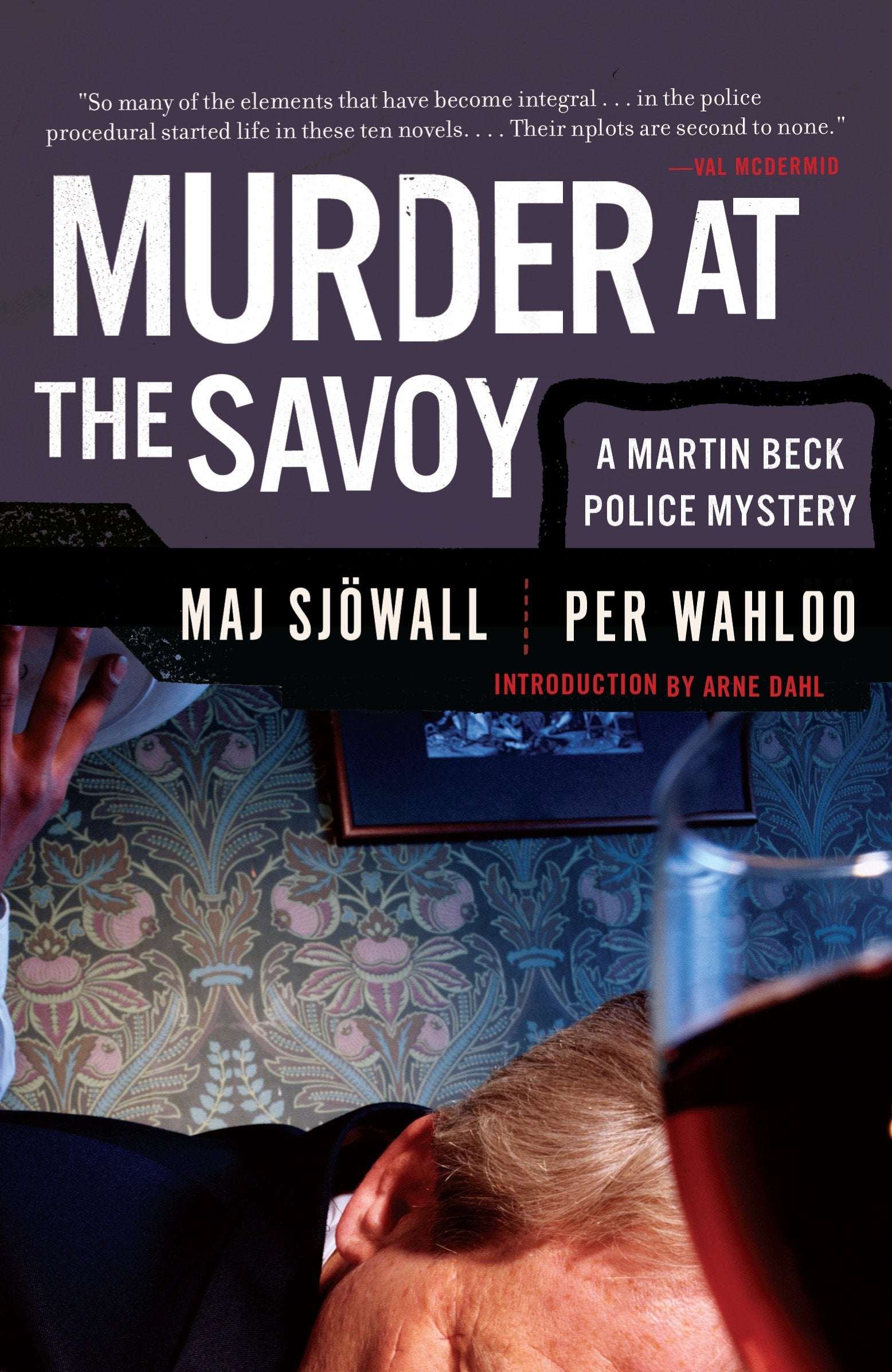 Murder at the Savoy - A Martin Beck Police Mystery (6) (Martin Beck Police Mystery Series) (Book:6)