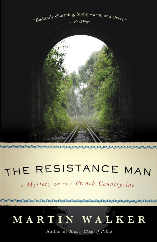 The Resistance Man - A Mystery of the French Countryside (Bruno, Chief of Police Series) (Book:6)