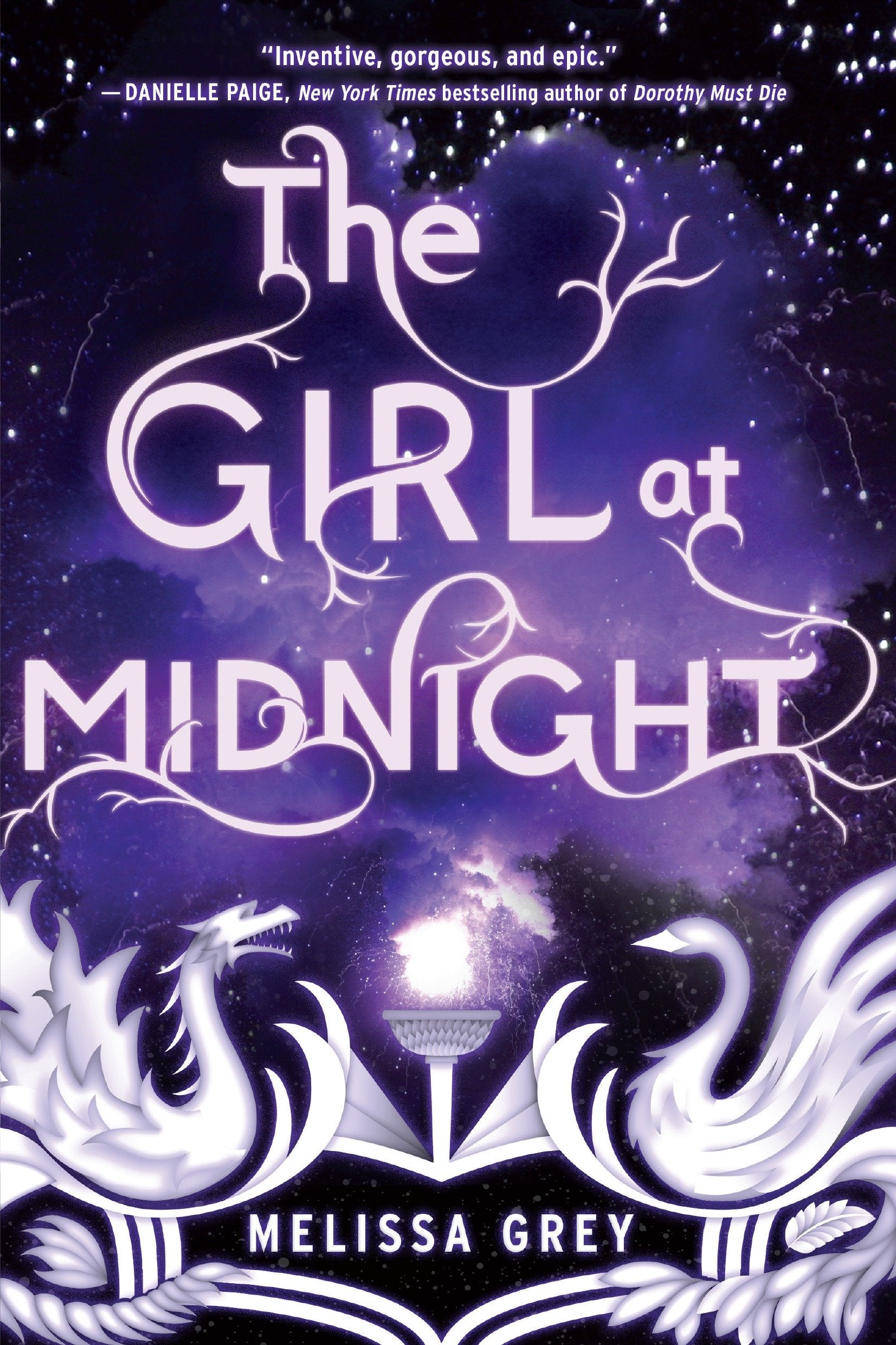 The Girl at Midnight (THE GIRL AT MIDNIGHT) (Book:1)