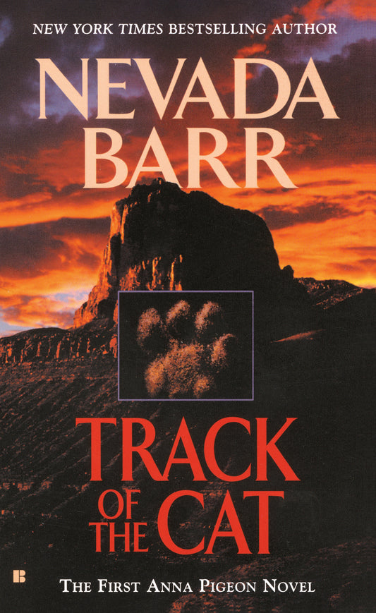 Track of the Cat (An Anna Pigeon Novel) (Book:1)