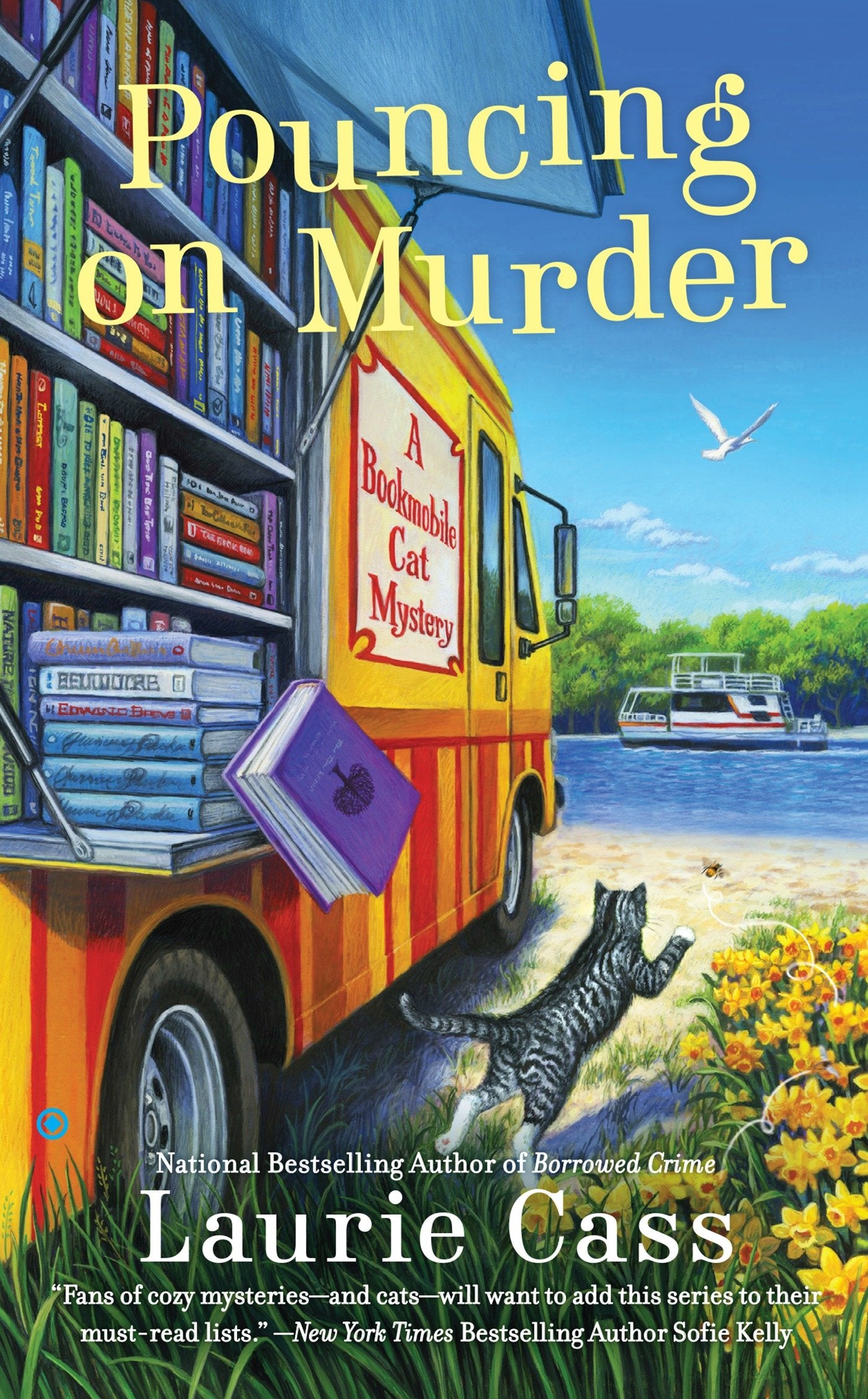 Pouncing on Murder (A Bookmobile Cat Mystery) (Book:4)