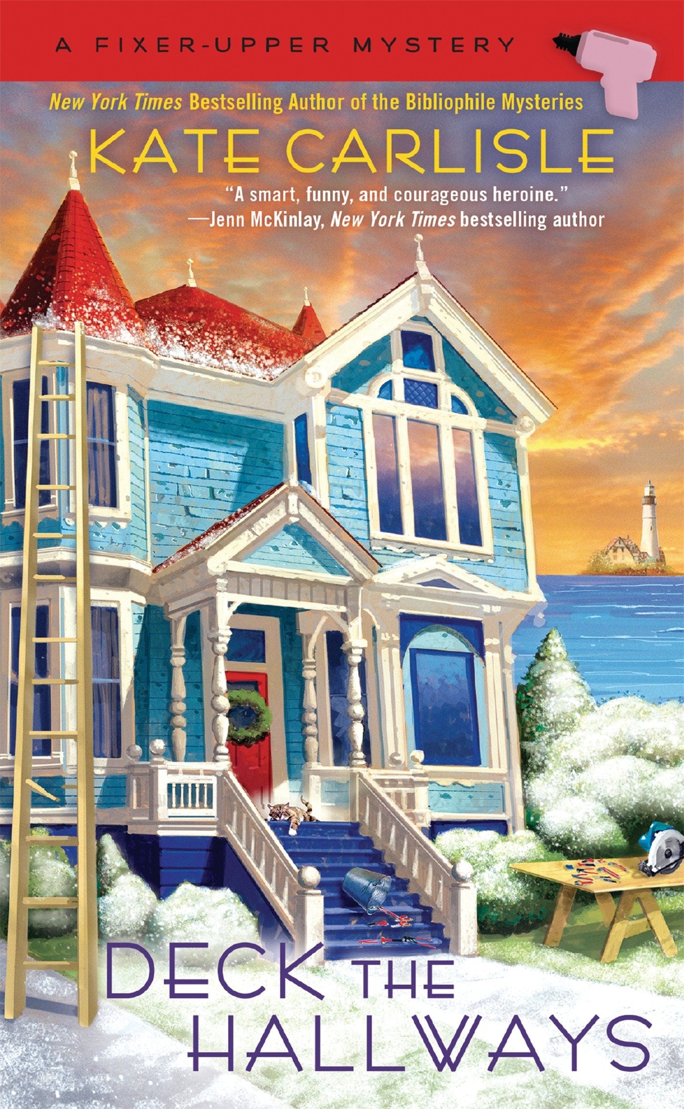 Deck the Hallways (A Fixer-Upper Mystery) (Book:4)