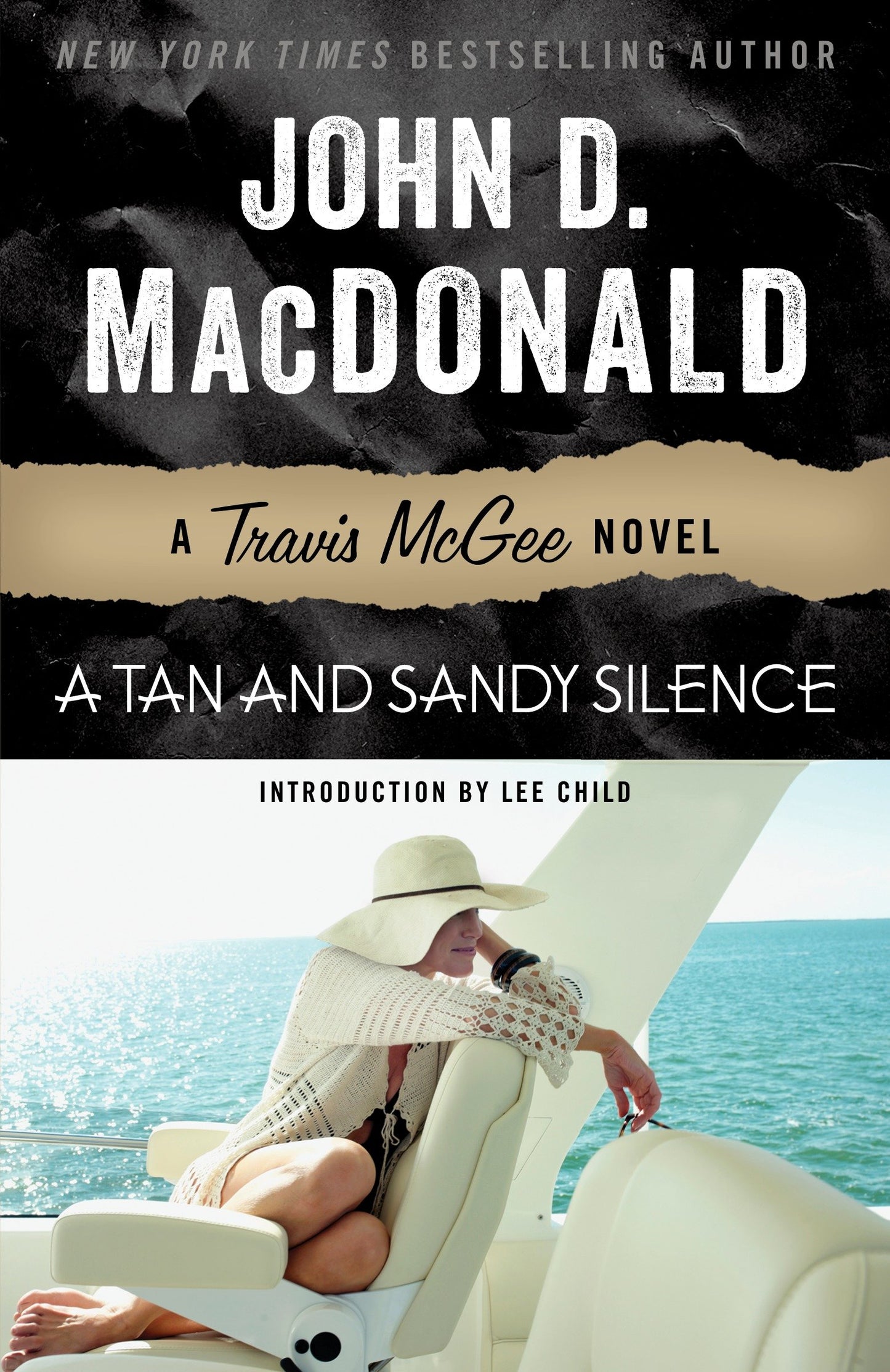 A Tan and Sandy Silence - A Travis McGee Novel (Travis McGee) (Book:13)