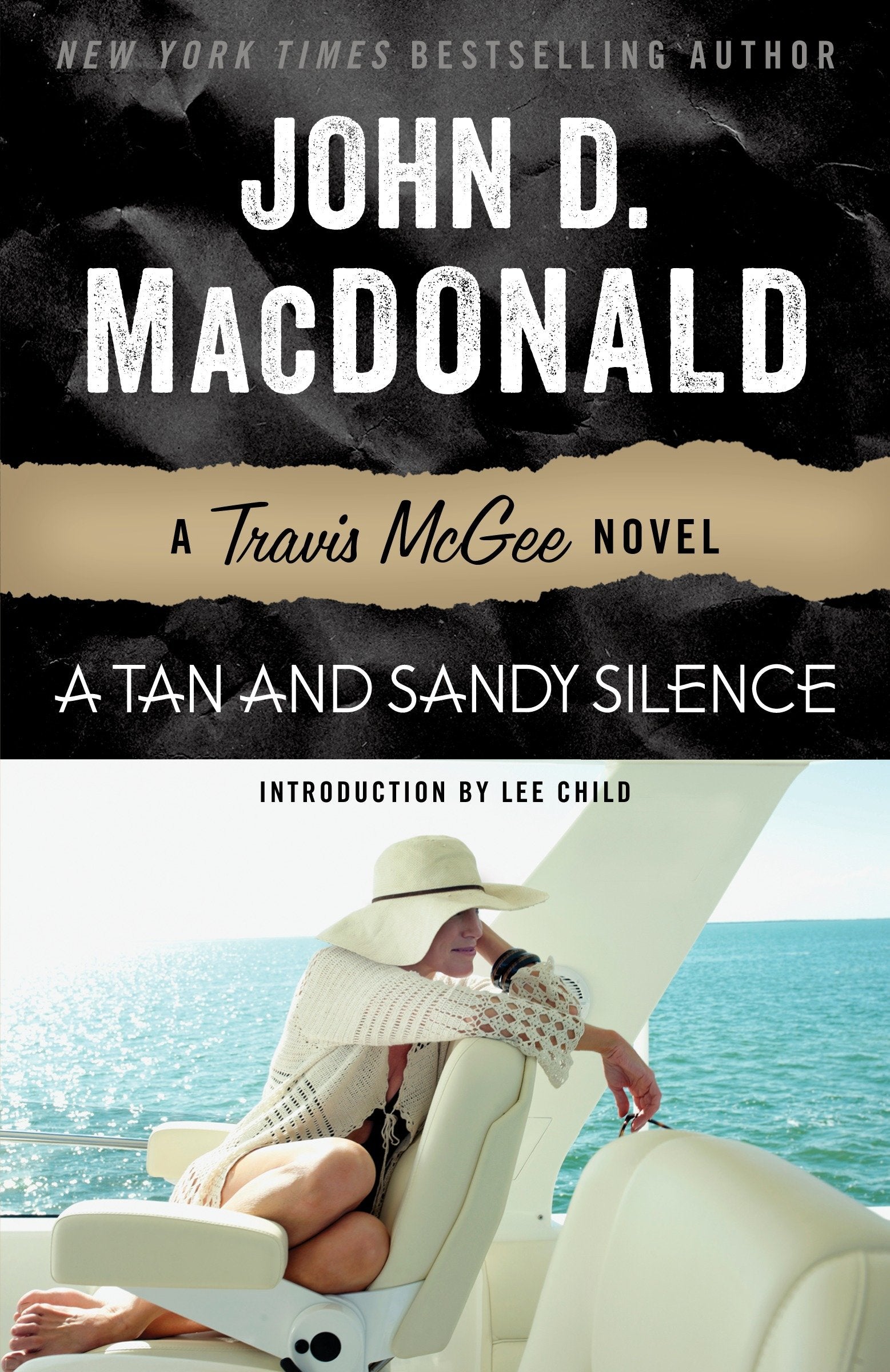 A Tan and Sandy Silence - A Travis McGee Novel (Travis McGee) (Book:13)