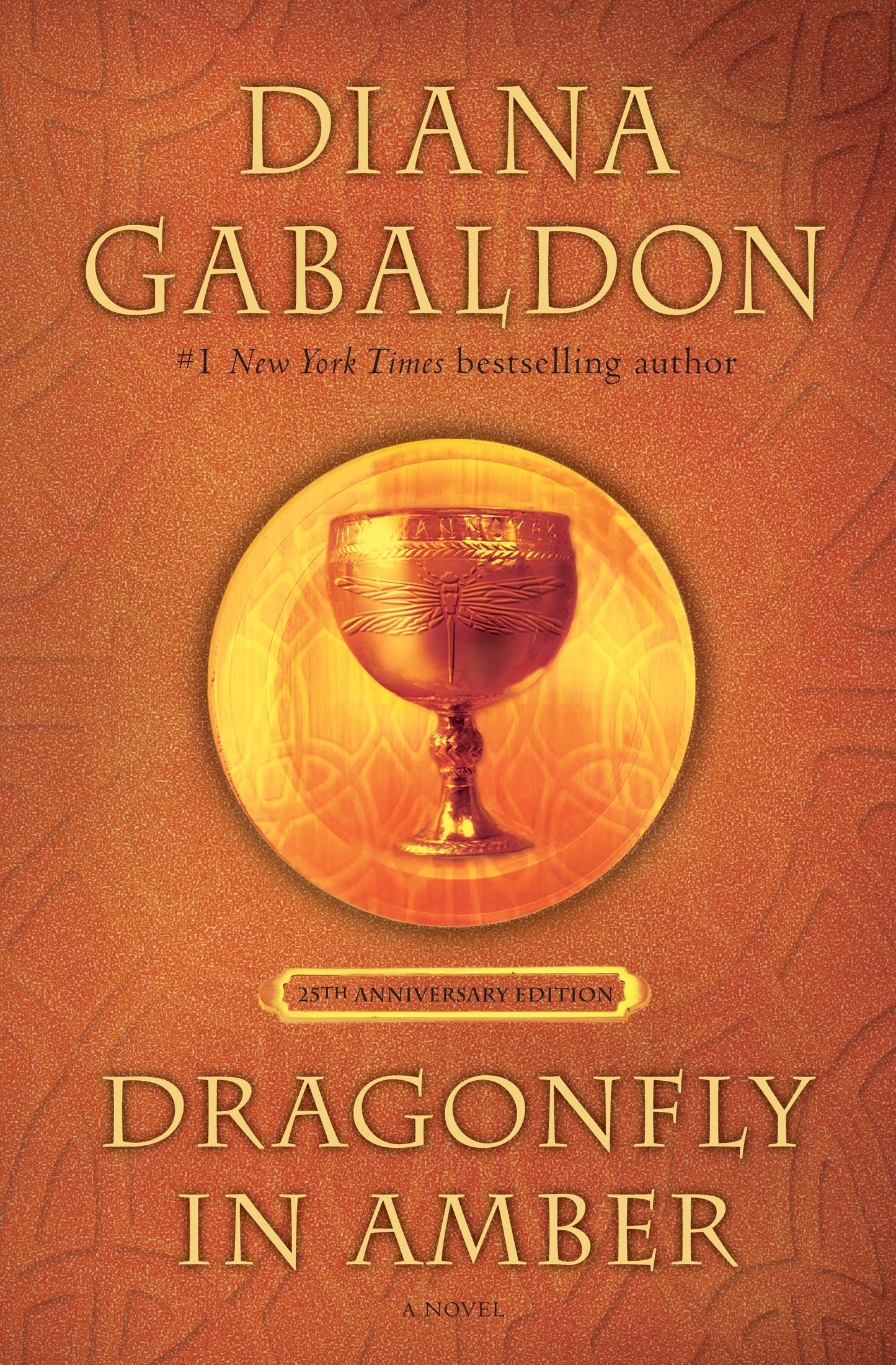 Dragonfly in Amber (25th Anniversary Edition) - A Novel (Outlander Anniversary Edition) (Book:2)
