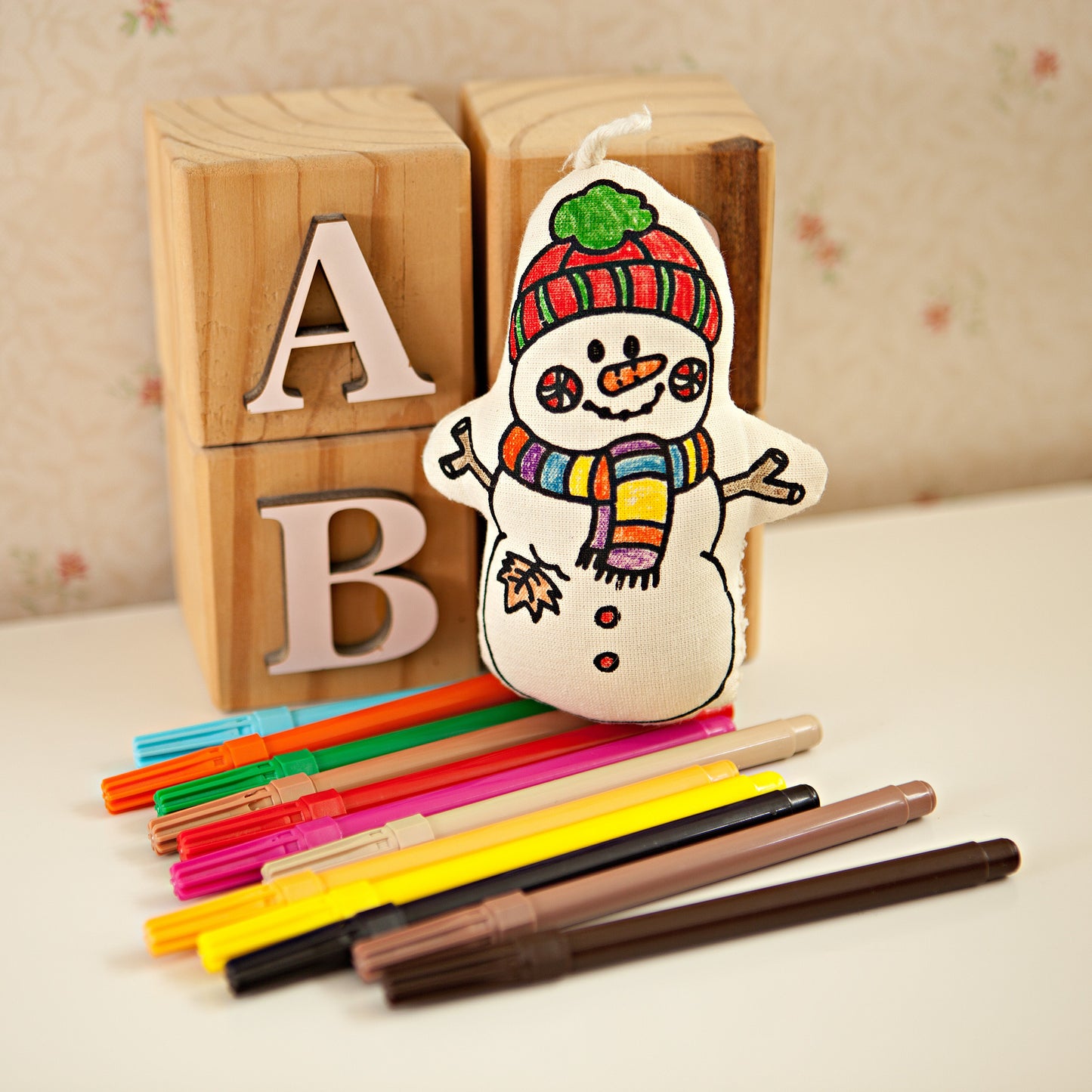 Kiboo Kids - Christmas Ornaments Duo - Gingerbread Man and Snowman Coloring Set