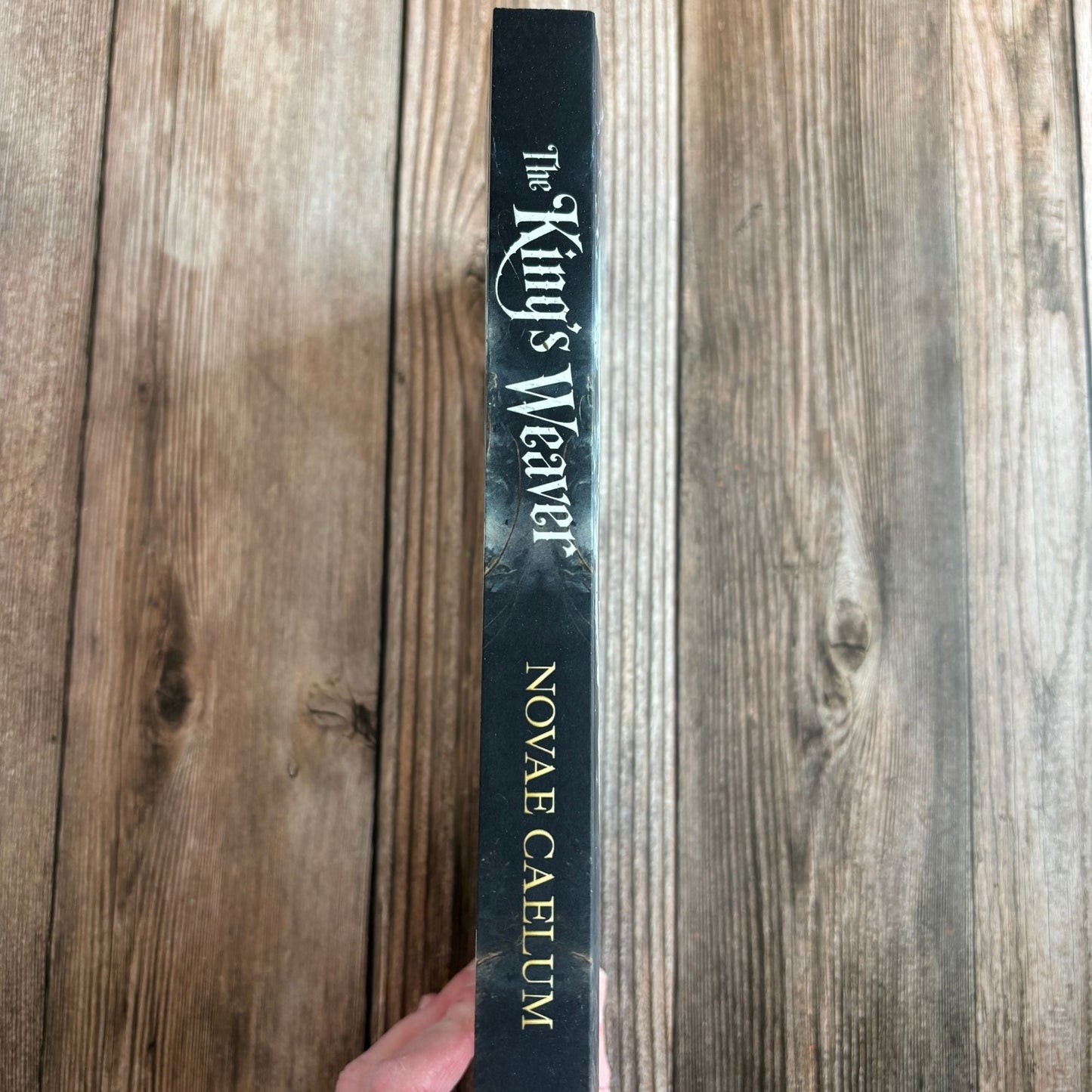 SIGNED SERIES STARTER - The King's Weaver (Paperback)