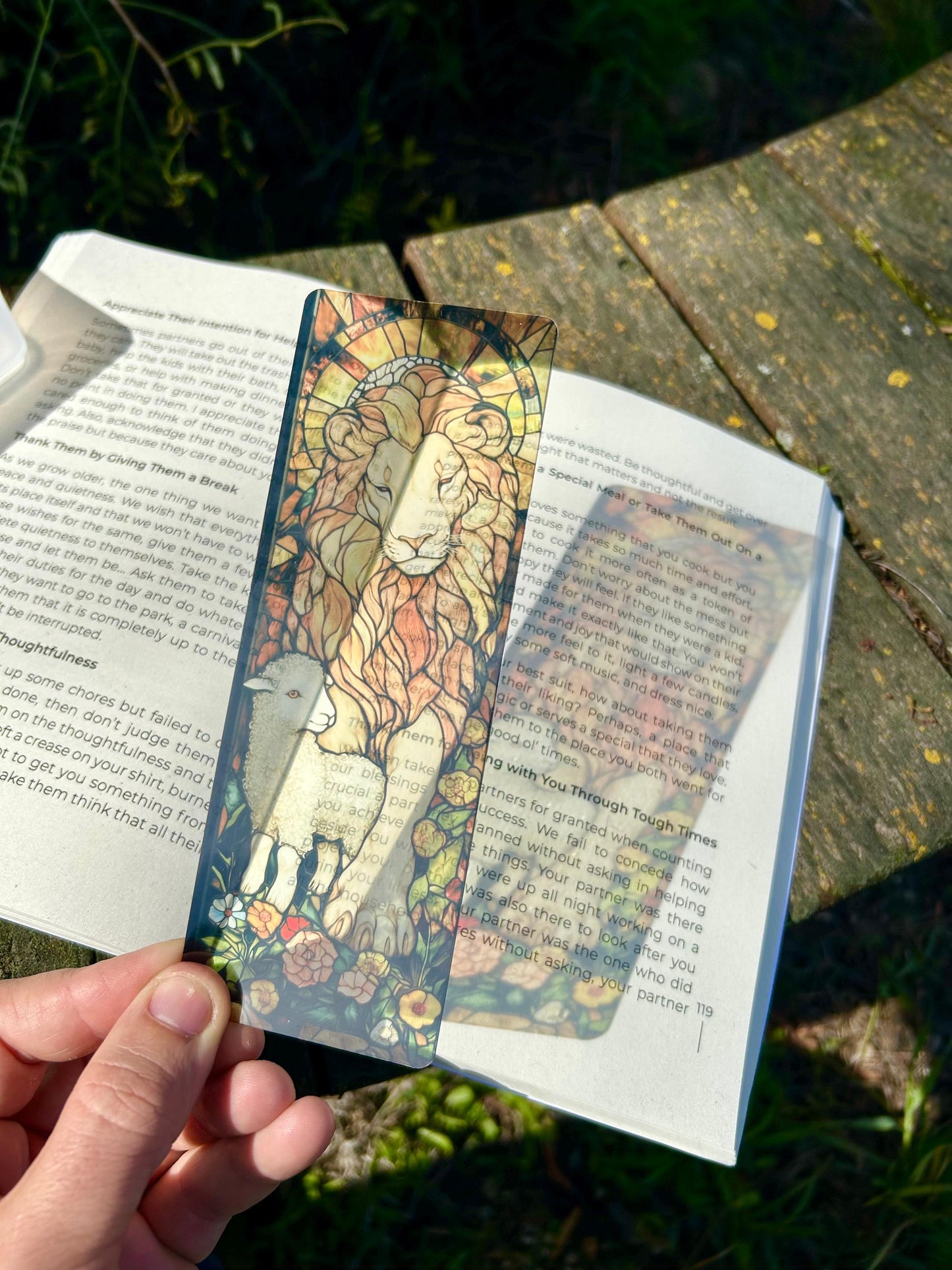 Lion and the Lamb Bookmark – Christian Faith Gift, Biblical Symbolism, Religious Inspirational, Peace and Strength, Unique Book Accessory