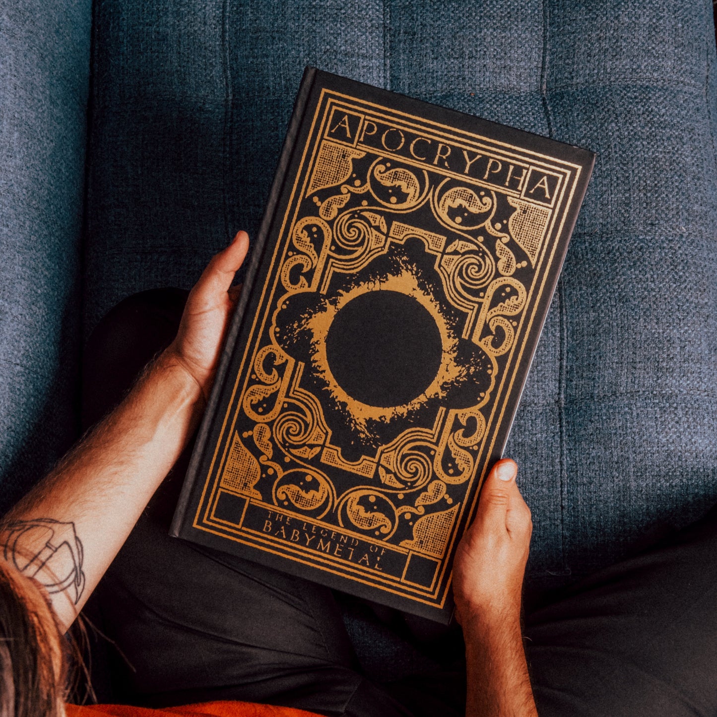 BABYMETAL: Apócrifos: La leyenda de BABYMETAL - Edición Deluxe