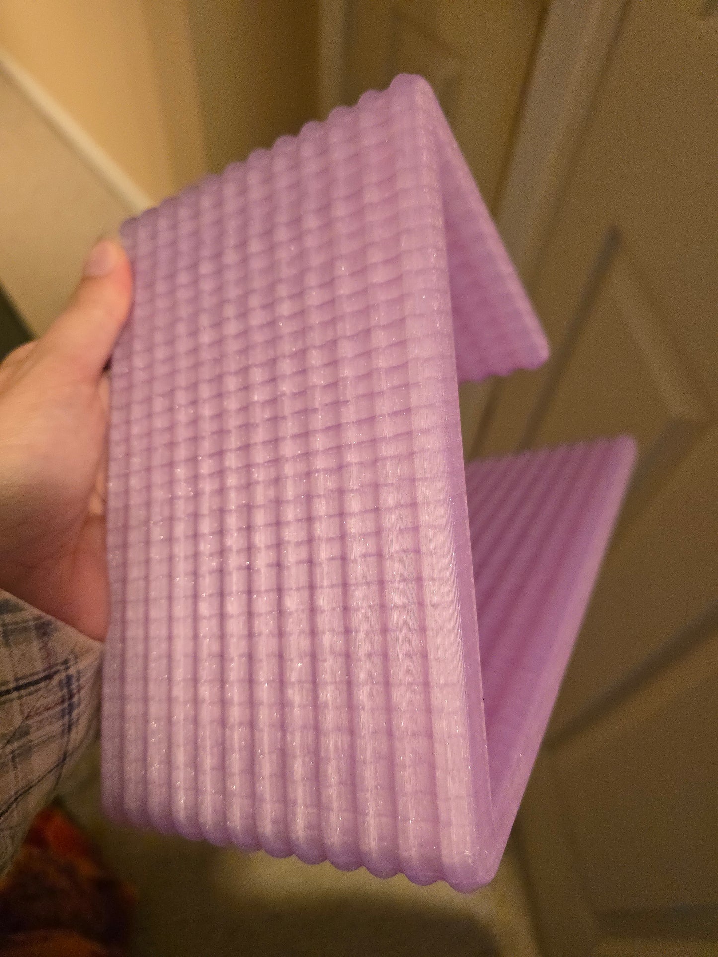 La Carpa de Páginas – Gran Atril y Porta Tazas - Listo para Usar
