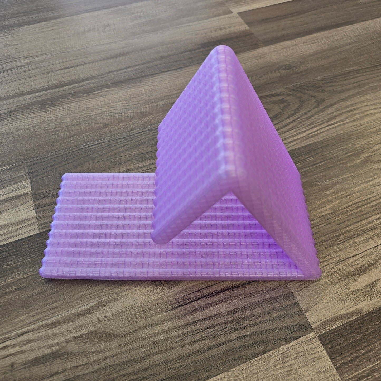 La Carpa de Páginas – Gran Atril y Porta Tazas - Listo para Usar