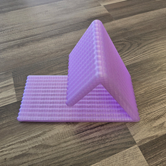 La Carpa de Páginas – Gran Atril y Porta Tazas - Listo para Usar
