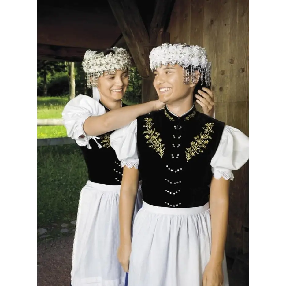 Traditional Couture Book
